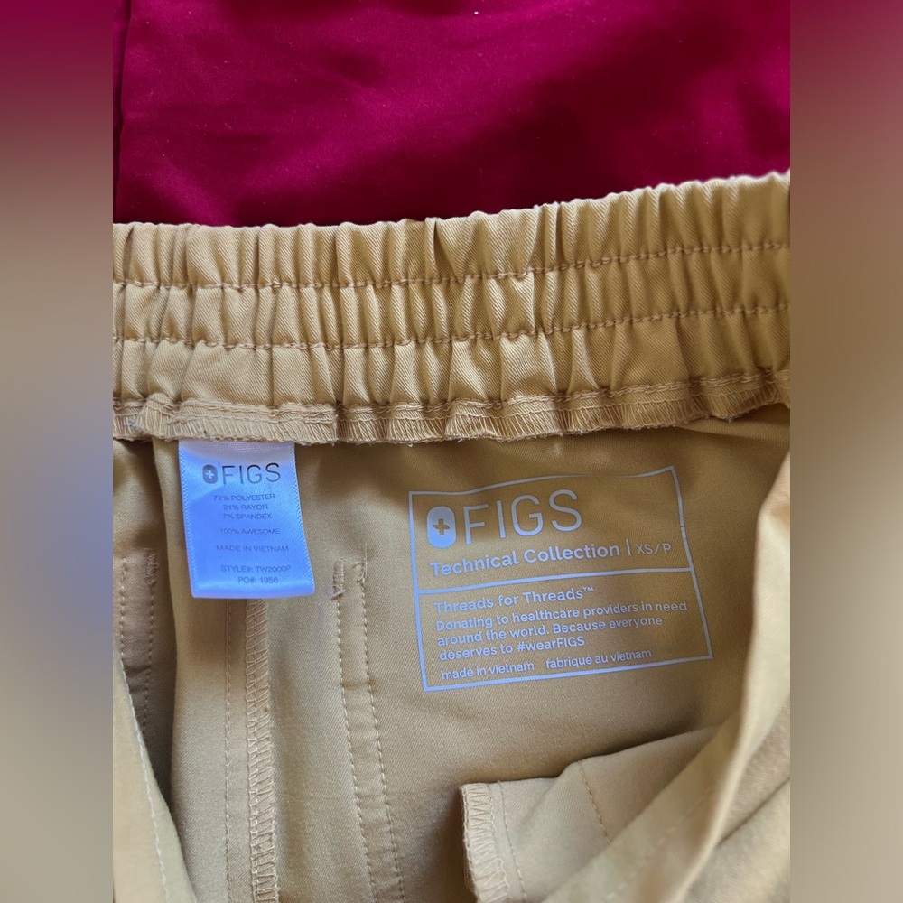 Figs scrubs set